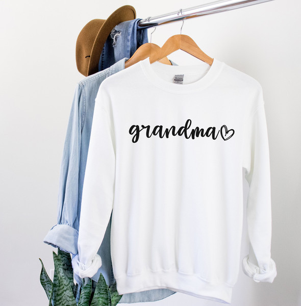 Grandma Sweatshirt Grandma Sweater Grandma Gift for Grandma Future Grandma New Grandma Pregnancy Announcement Christmas Gifts for Grandma.jpg