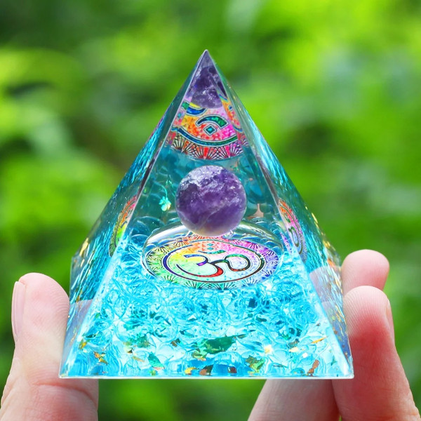 eATECrystals-Stone-Orgone-Pyramid-Energy-Generator-Natural-Amethyst-Peridot-Reiki-Chakra-Meditation-Tool-Room-Decor-Christmas.jpg