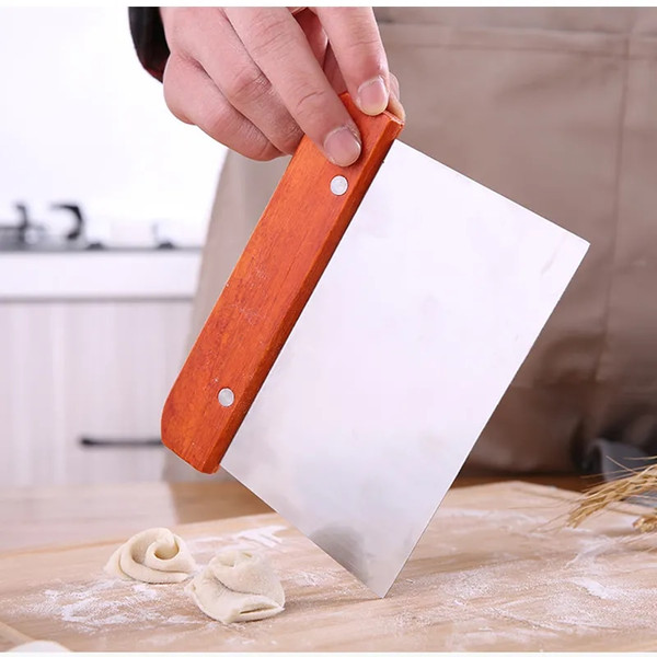 brvjStainless-Steel-Pasty-Cutters-Noodle-Knife-Cake-Scraper-with-Scale-Baking-Cake-Cooking-Dough-Scraper-Baking.jpg