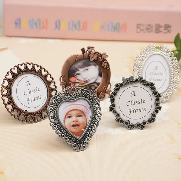 pJvgAlloy-Photo-Frame-Mini-Keyring-Keychain-Fob-Frames-for-Picture-Retro-Baroque-Photo-Display-Frame-Desk.jpg