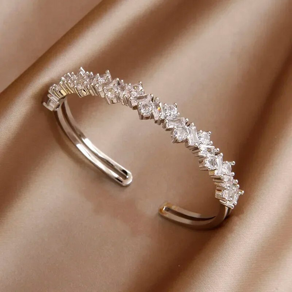 ERmxClassic-Luxury-Shiny-Zircon-Letter-Charm-Bracelet-for-Women-Fashion-Brand-Jewelry-Wedding-Party-Gifts-Jewelry.jpg