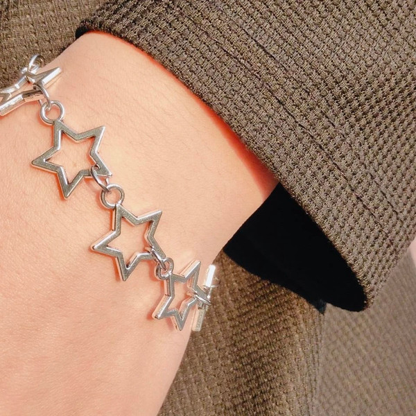 2cd3New-Star-Charm-Bracelet-Pentagram-Link-Bracelet-Animation-Inspiration-Women-s-Jewelry-Fashion-Gift-y2k.jpg