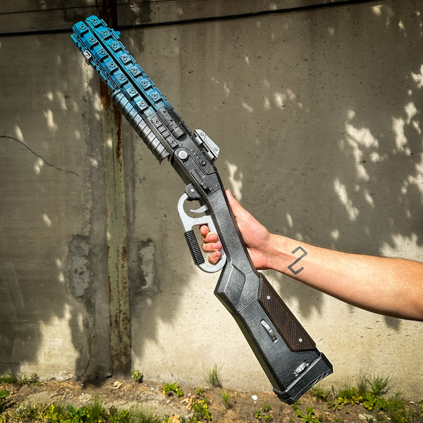 Peacekeeper Shotgun prop replica Apex Legends 12.jpg