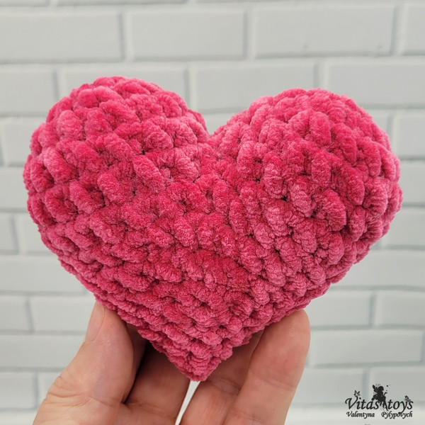 Amigurumi Love Heart.jpg