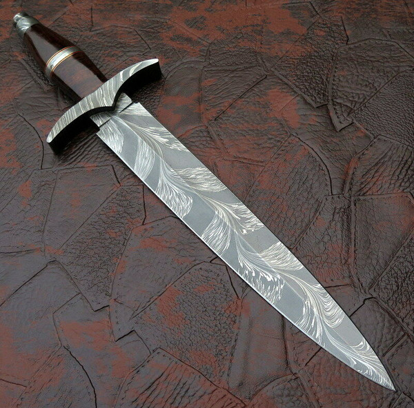 Damascus Dagger Knife.jpg