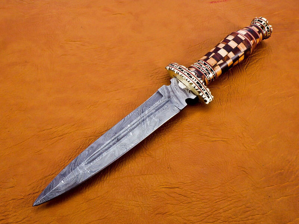 Handmade Hunting Knife.jpg