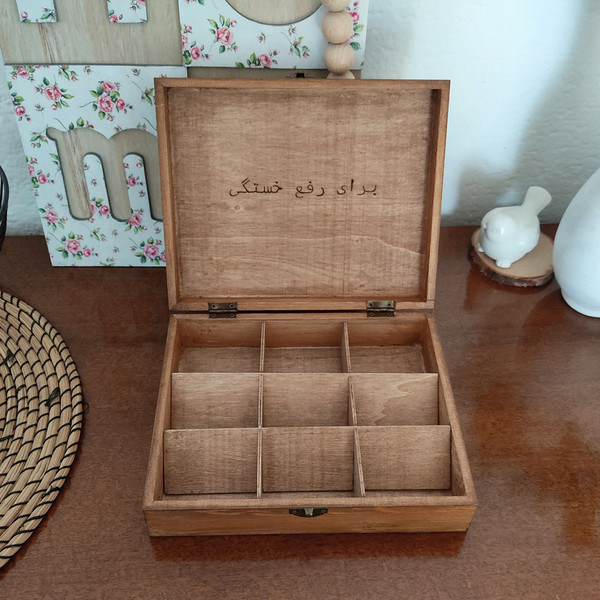 Tea box inclined engraved 01.jpg