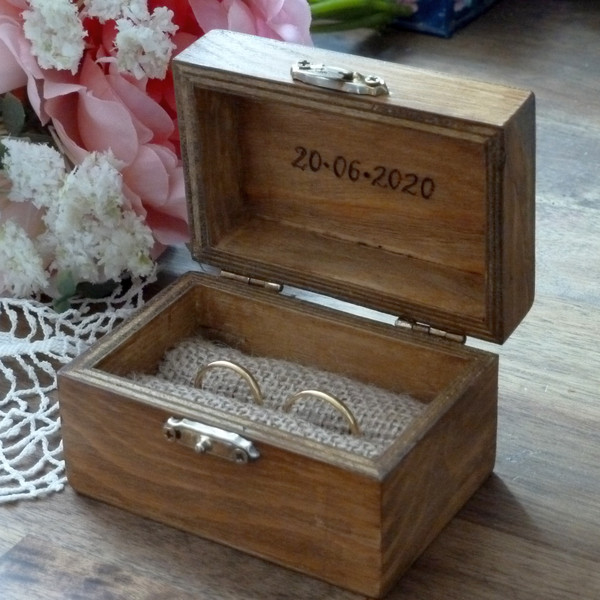 Wedding Ring Box inside 05.JPG