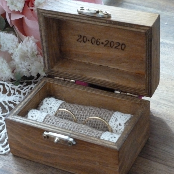 Destination Wedding Ring Box 03.JPG