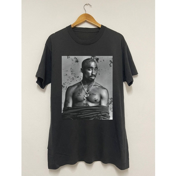 Tupac 2Pac shirt, Graphic tee retro, Vintage graphic tee, Aesthetic graphic tee, Vintage Style Shirt, 90s tees, Vintage t shirt.jpg