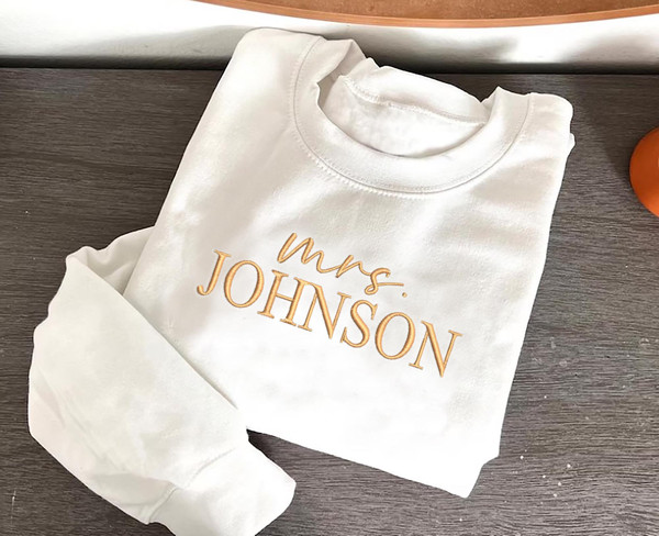 Custom Mrs Sweatshirt, Personalized Mrs Sweatshirt, Embroidered Mrs Sweatshirt, New Mrs Shirt Crewneck, Bride to be gift, Bridal Sweatshirt.jpg