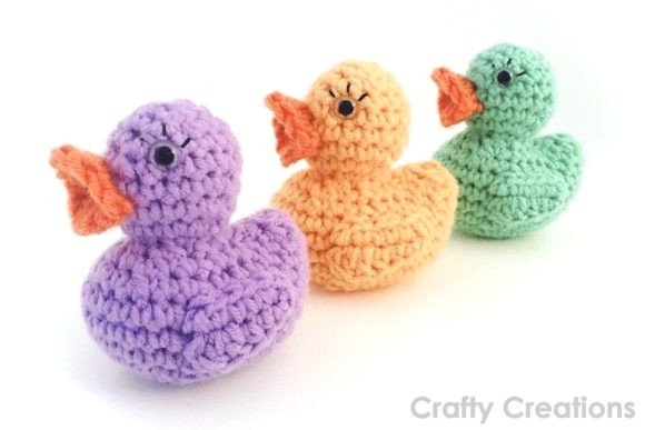 Ducky-Crochet-Pattern-Graphics-34177319-580x387.jpg