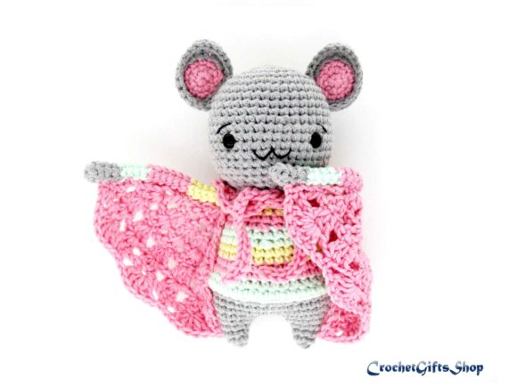 Crochet-Pattern-Bat-Amigurumi-Graphics-16979716-3-580x435.jpg