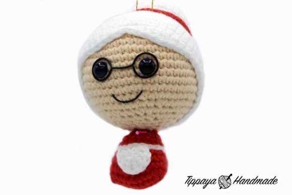 Christmas-Amigurumi-ornaments-Set-Graphics-30036532-4-580x387.jpg