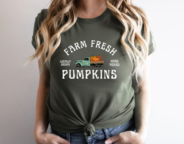Farm Fresh Pumpkins Shirt, Fall Pumpkins Shirt, Pumpkin Shirt, Vintage Truck Shirt,Fall Lovers Pullover, Autumn Gift, Pumpkin Patch Jumper.jpg