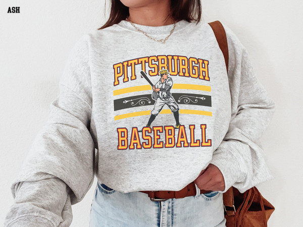Pittsburgh Crewneck Sweatshirt, Retro Style, Vintage Style S - Inspire  Uplift