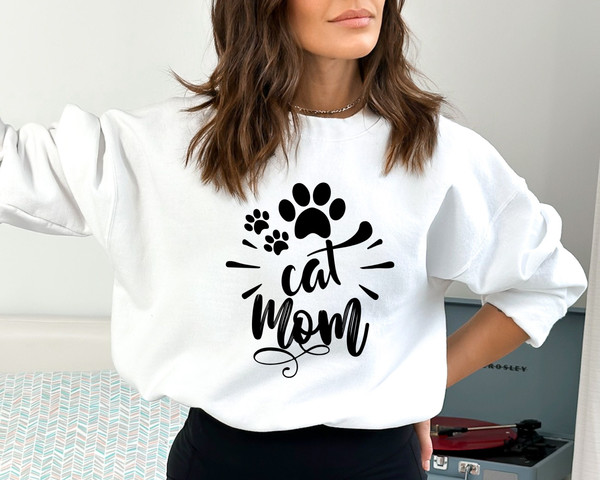 Cat Mom Sweatshirt, Cat Mama Hearth Sweatshirt, Funny Womens Cat Lover Sweatshirt, Cat Mom Gift, Cat Mom Sweatshirt, Mothers Day Sweatshirt 2.jpg