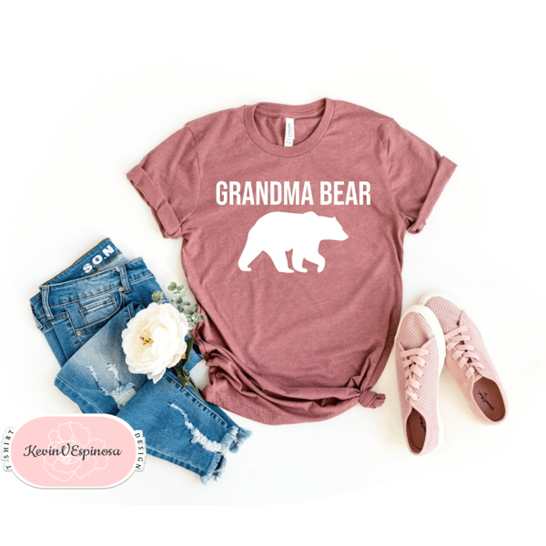 Grandma Bear Shirt Christmas Gift for Grandma Grandma Bear Tee Grandma Shirt Grandmother Shirt Grandma Gift Mothers Day Gift Grandma.jpg