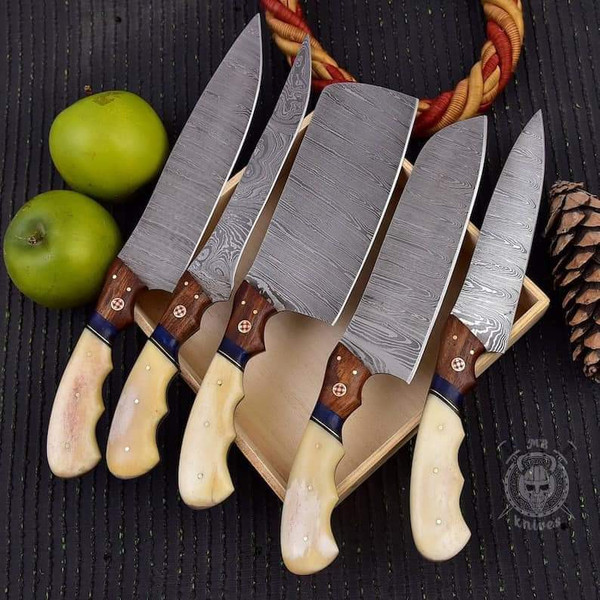 ustom Handmade Damascus Steel Chef Knives 5 Pc Set, BBQ Knife Bundle, Kitchen Cutlery Gift Set, Housewarming Gift, Kitchen Knives For Dad