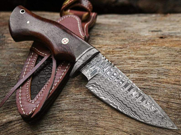 Damascus Knife - Premium Quality Hunting and Camping Tool with Walnut Wood Handle and Leather Sheath| Anniversary gifts | Gift for him