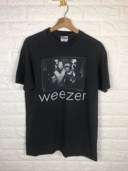 Last Drop‼️RARE‼️Vintage FADED Weezer Rock Band T Shirt.jpg
