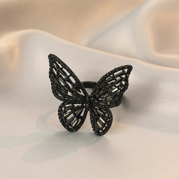 Mysterious-Sexy-Black-Crystal-Butterfly-Rings-Korean-Fashion-Jewelry-Party-Gothic-Girl-s-Exaggerated-Accessories-For.jpg_ (3).jpg