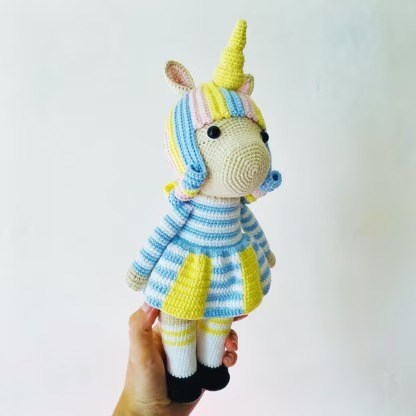 Crochet unicorn.jpg