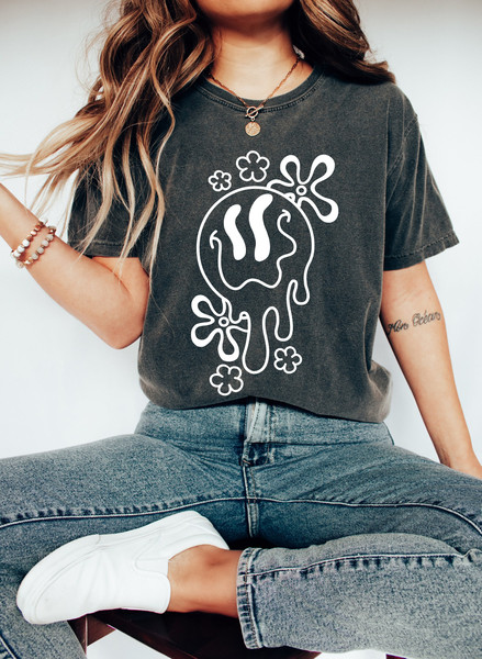 Melting Smiley Face Oversized Vintage T-Shirt, Smiley Face Tee, Retro Smile Shirt.jpg