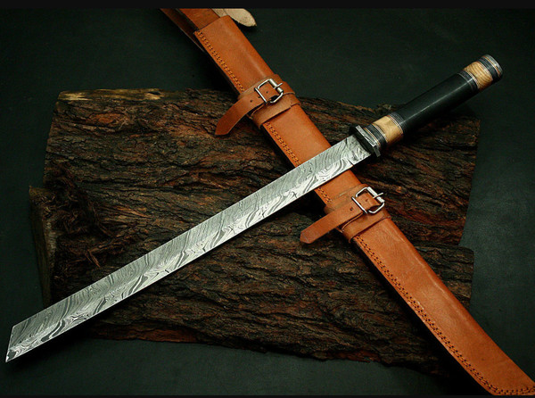 Custom Handmade Damascus Sword (1).PNG