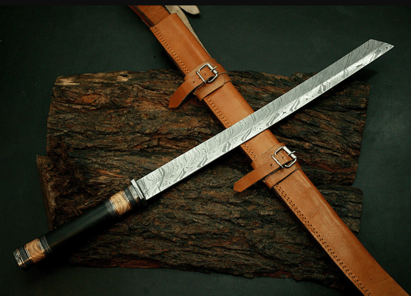 Custom Handmade Damascus Sword (2).PNG