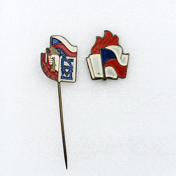 2 Vintage Pin Badge CSM Czechoslovakia UNION OF YOUTH Czechoslovakia 1950s.jpg
