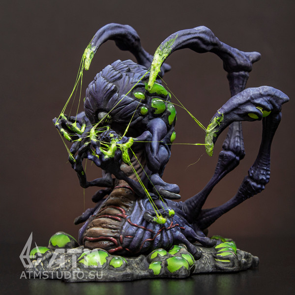 starcraft abathur collectors figure blizzard 4 (1).jpg