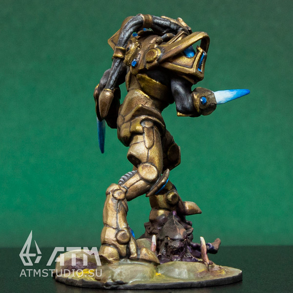 StarCraft Zealot painted metal collector's edition figure (4).jpg