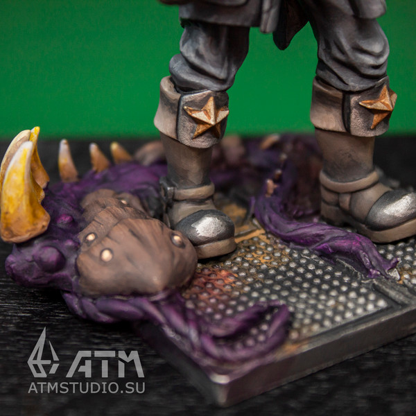 StarCraft Alexei Stukov collector's edition metal figure  Y (13).jpg