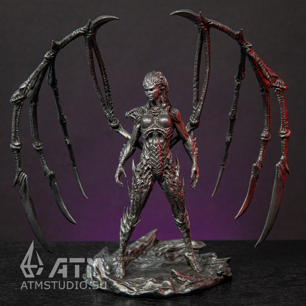 Kerrigan StarCraft collector's edition metal figure (1) копия.jpg