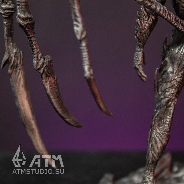 Kerrigan StarCraft collector's edition metal figure (12).jpg