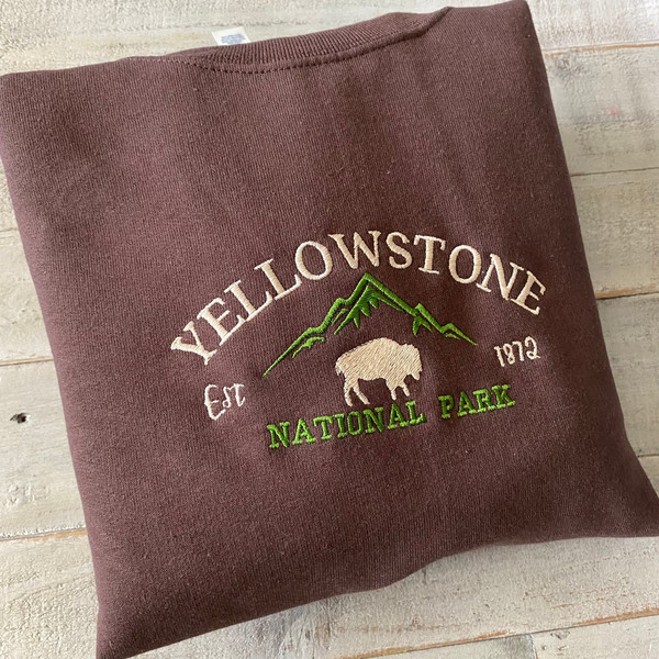 Yellowstone National Park Embroidered Sweatshirt Inspired Crewneck Sweatshirt Christmas Xmas 1.jpg