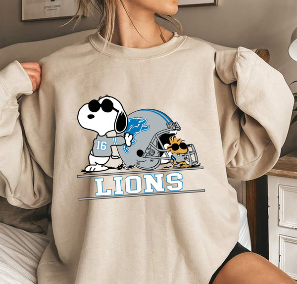Cartoon Snoopy x Detroit Lions Football Team Shirt.png