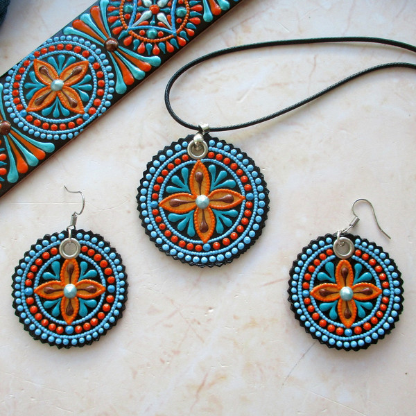 painted-leather-circle-pendant-earrings.JPG