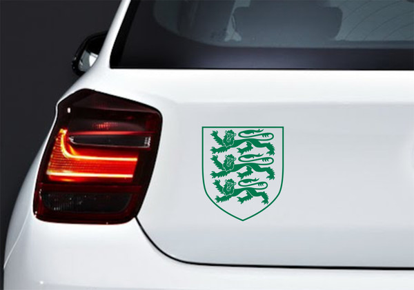 3_lions_crest_car_green.jpg