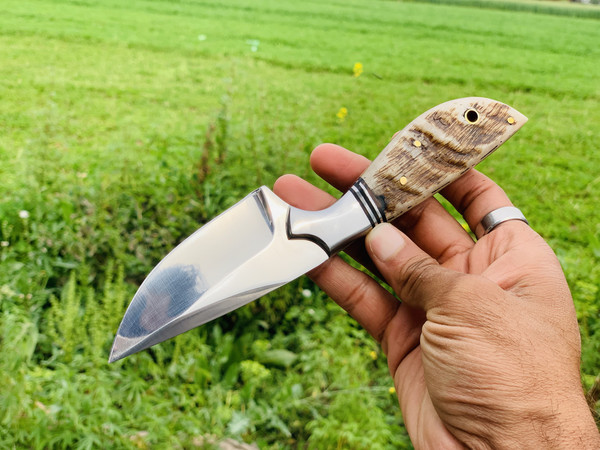 Handmade-Skinning-Knife.jpeg