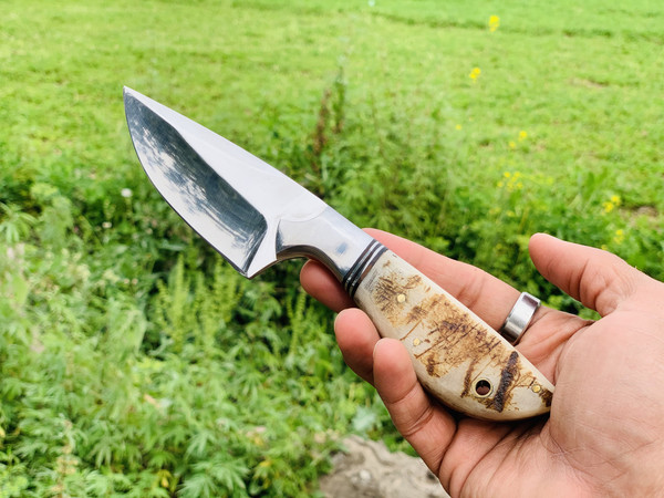 Handmade-Skinner-Knife.jpeg