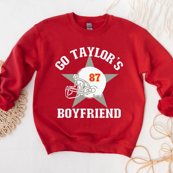 3Go Taylors Boyfriends Helmet Star Graphic Hoodies.jpg