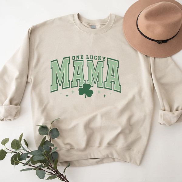 3One Lucky Mama St Patricks Day Shirt.jpg