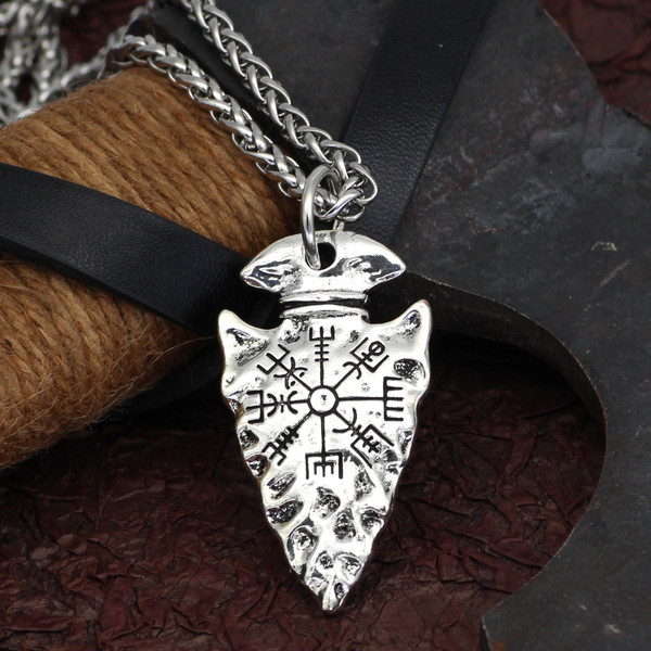 OQAP2021-New-Helm-of-Awe-and-Viking-Vegvisir-Iron-Color-Viking-Spear-Pendant-Necklace-with-Stainless.jpg
