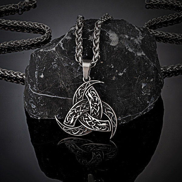 Q90bMen-Celtics-Knot-Trinity-Pendant-Necklace-Stainless-Steel-Norse-Runes-Slavic-Icelandic-Jewelry-Vikings-Amulet-Vintage.jpg