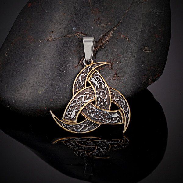 Q5xfMen-Celtics-Knot-Trinity-Pendant-Necklace-Stainless-Steel-Norse-Runes-Slavic-Icelandic-Jewelry-Vikings-Amulet-Vintage.jpg