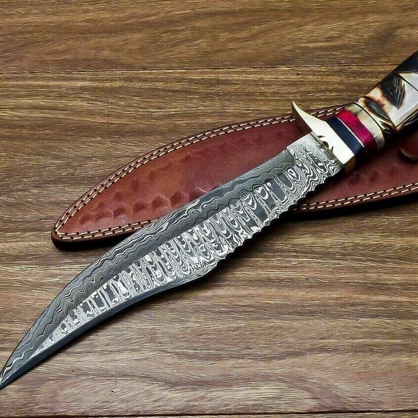 Damascus Steel Hunting Bowie Knife With Handmade Cow Leather  (1).jpg