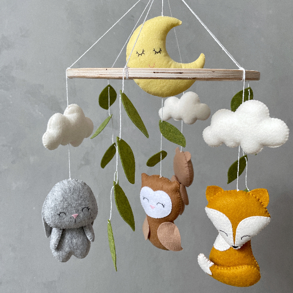 woodland-crib-mobile-neutral