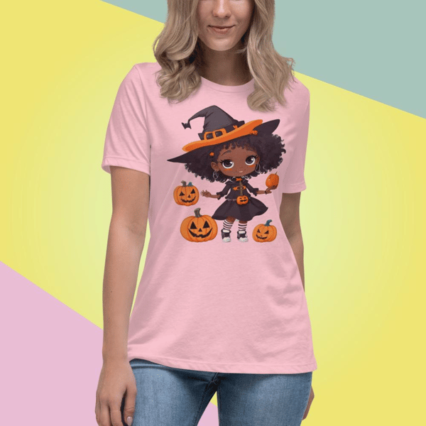 Pumpkin halloween Beautiful girl wearing a witches hat And around it the pumpkin Women's Relaxed T-Shirt